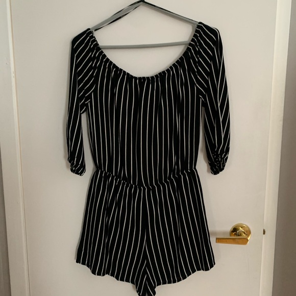 [M] NWOT - F21 off the shoulder striped romper - Picture 7 of 8